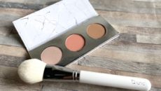 2A Modelowanie kształtu twarzy, konturowanie i modelowanie owalu twarzy kosmetykami do makijażu