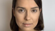 4A Modelowanie kształtu twarzy, konturowanie i modelowanie owalu twarzy kosmetykami do makijażu