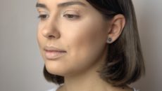 5A Modelowanie kształtu twarzy, konturowanie i modelowanie owalu twarzy kosmetykami do makijażu